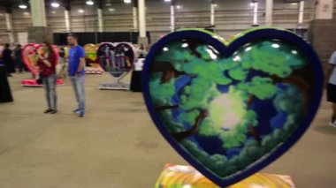 Kansas City Kupa Geçidi Festivali Kansas City, Missouri 'deki Amerikan Kraliyet Binası' nda başladı..