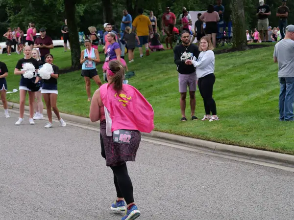 stock image Overland Park, Kansas - July 21, 2024: Diva Dash 5k and 10k at Corporate Woods in Overland Park, KS