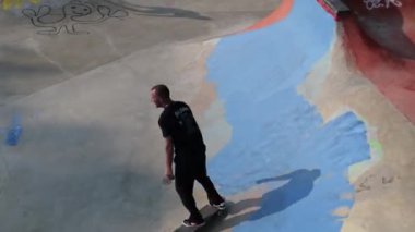 Kansas City, Missouri - 26 Temmuz 2024: Thrasher Converse Community Skate Jam Harrison Street DIY