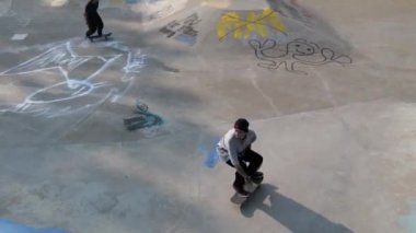 Kansas City, Missouri - 26 Temmuz 2024: Thrasher Converse Community Skate Jam Harrison Street DIY