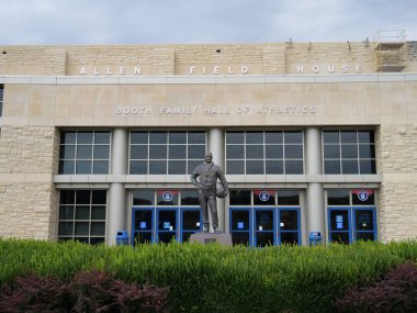 Lawrence, Kansas - 9 Ağustos 2024: Allen Fieldhouse Basketbol Arena Kansas Üniversitesi