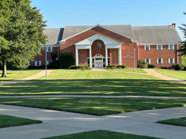 Olathe, Kansas - 2 Ağustos 2024: Olathe, KS 'deki Orta Amerika Nazarene Üniversitesi' nde güzel bir kampüs