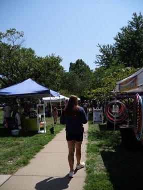 Lawrence, Kansas - 25 Ağustos 2024: Kansas Eyaleti Kemancılık ve Toplama Şampiyonası - FidPick 2024