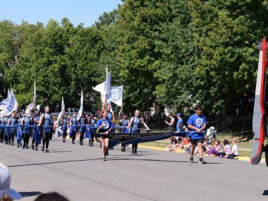 Olathe, Kansas - 7 Eylül 2024: Johnson County Eski Yerleşimciler Geçidi - Kansas 'taki En Büyük Geçit Töreni