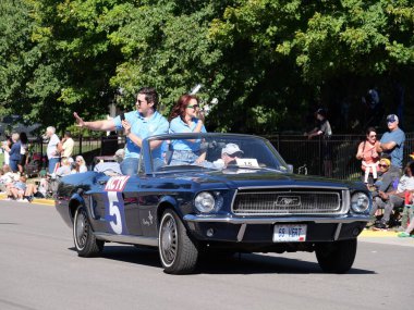 Olathe, Kansas - 7 Eylül 2024: Johnson County Eski Yerleşimciler Geçidi - Kansas 'taki En Büyük Geçit Töreni