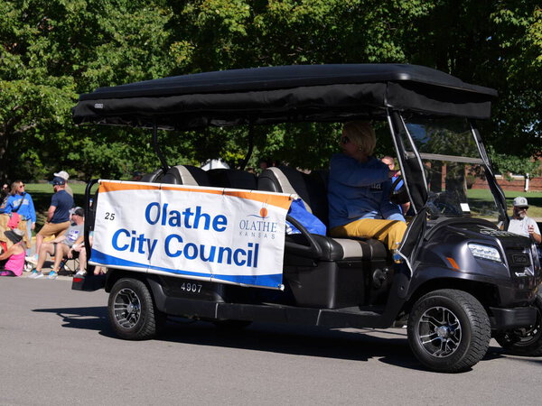 Озил, Канзас - 7 сентября 2024 года: Джонсон графство Олд-Стрит - крупнейший город штата Канзас