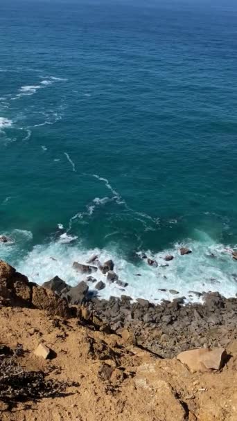 Ocean Waves Crushing Rocky Shoreline — Stockvideo