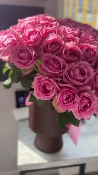 Roze Rozen Een Boeket Verse Bloemen Hoge Kwaliteit Fullhd Beeldmateriaal — Stockvideo
