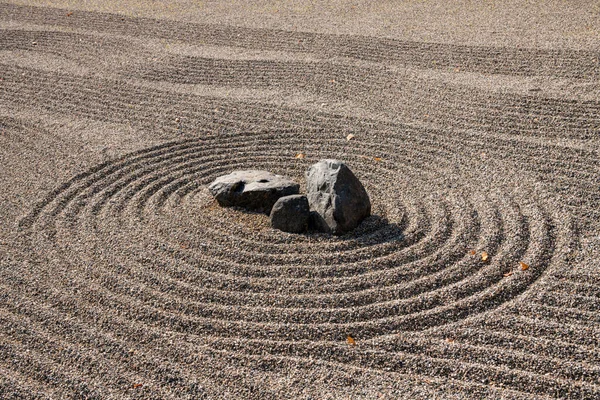 禅の庭の石の円形の抽象的なパターン — ストック写真