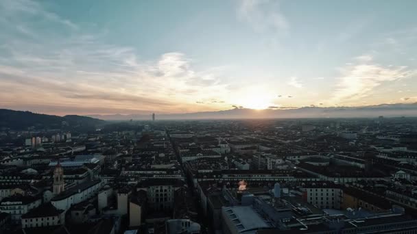 Gün Batımındaki Güzel Spanyol Şehrinin Hava Görüntüleri — Stok video