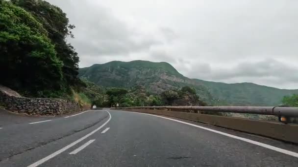 Punkt Widzenia Materiał Filmowy Jazdy Samochodem Przez Tropikalną Drogę Wyspie — Wideo stockowe