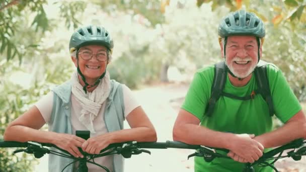 Footage Beautiful Romantic Senior Couple Riding Bikes Park — Stock Video
