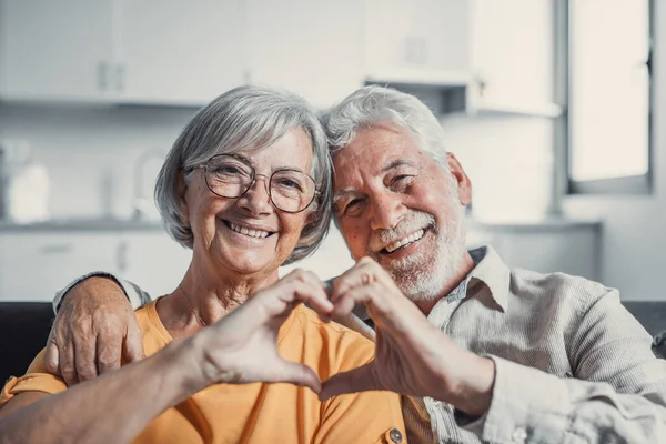 Primer Plano Retrato Feliz Sincero Mediana Edad Ancianos Jubilados Familia — Foto de Stock