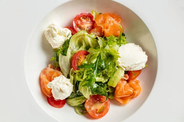 Summer Salad Arugula Mozzarella Cherry Tomatoes Salmon Pesto Sauce Food — Stock Photo, Image