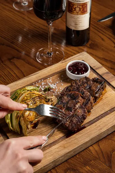 Three Pieces Filet Mignon Steak Grilled Lie Wooden Board Nearby — Stock Photo, Image