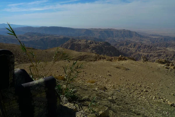 Una Hermosa Vista Las Montañas Jordania Con Silla Por Adelantado — Foto de Stock