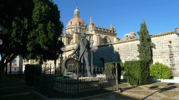 Statue Tio Pepe Devant Catedral San Salvador Jerez Frontera Espagne — Photo
