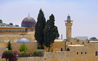 Kudüs 'ün eski bölümündeki tarihi binaların parçaları. Eski şehir.