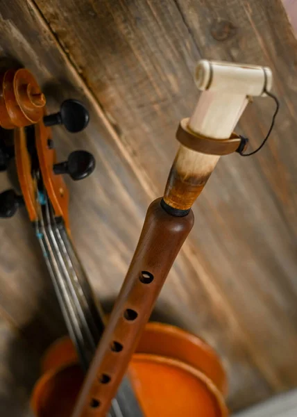 Instrumentos Musicais Violino Dududuque Conjunto Instrumentos Musicais Sobre Fundo Madeira — Fotografia de Stock