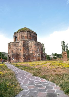 Aziz Hovhanne Kilisesi 5. yüzyıl, Ermenistan, Aragatsotn bölgesi, Mastara köyü.