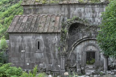 Kobayr Manastırı XII. Yüzyıl Ermeni Havari Kilisesi 'ni parçalara ayırdı. Ermenistan