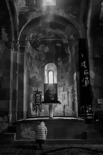 Saint Stepanos Kilisesi, 7. yüzyıl, Ermenistan, içerisi.