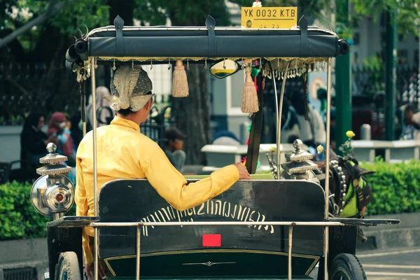 Οπίσθια Όψη Οχήματος Οδηγού Andong Στο Jalan Malioboro Yogyakarta Τυπικά — Φωτογραφία Αρχείου