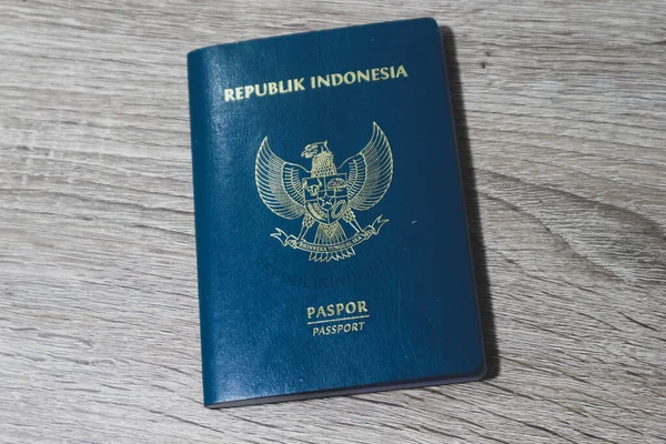 Indonesian Green Passport Wooden Table Passport Identity Indonesian Citizens Who — Stock Photo, Image