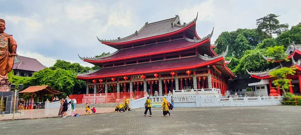 Atmosfera Turystów Którzy Sam Poo Kong Temple Area Semarang Świątynia — Zdjęcie stockowe