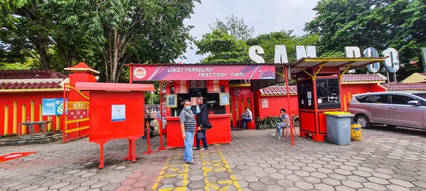 Atmosféra Turistů Kteří Jsou Sam Poo Kong Temple Area Semarang — Stock fotografie