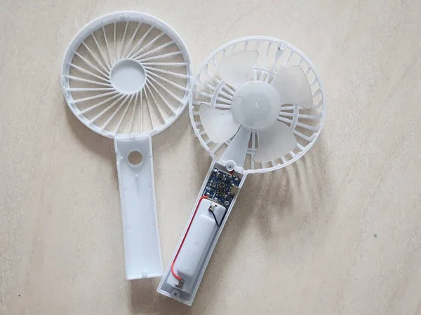 Mini Ventilatore Portatile Che Stato Smantellato Perché Danneggiato Questo Ventilatore — Foto Stock