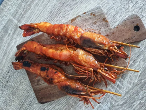 Med Kořeněné Grilované Krevety Typické Indonéské Jídlo Mořských Plodů Které — Stock fotografie