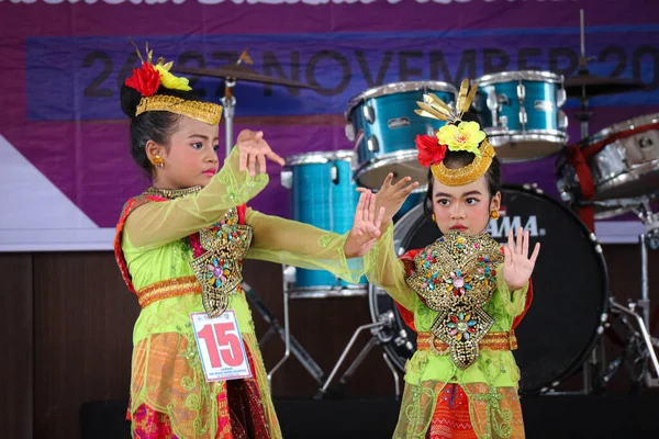 Τζακάρτα Ινδονησία Νοέμβριος 2022 Στον Εθνικό Διαγωνισμό Χορού Αρχιπελάγους Συμμετέχουν — Φωτογραφία Αρχείου