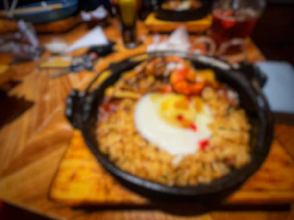 Defocused Blurry Photo Hot Plate Japanese Fried Rice Sunny Side — Foto Stock