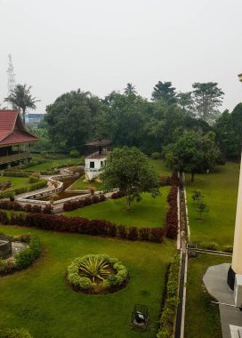 Riau, Endonezya Ekim 2019. Bugün halen ayakta olan Siak Sri Indrapura Sarayı atau Istana Siak Indrapura, Kp 'de bulunmaktadır. Dalam, Siak Regency, Riau. Bu sarayın başka bir adı daha var. Adı Asserayye Hasyimiah Sarayı.