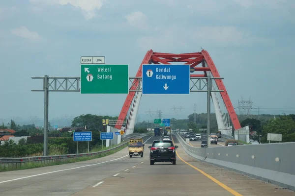 Közép Jáva Indonézia 2023 Áprilisában Autók Fognak Átkelni Kalikuto Hídon — Stock Fotó