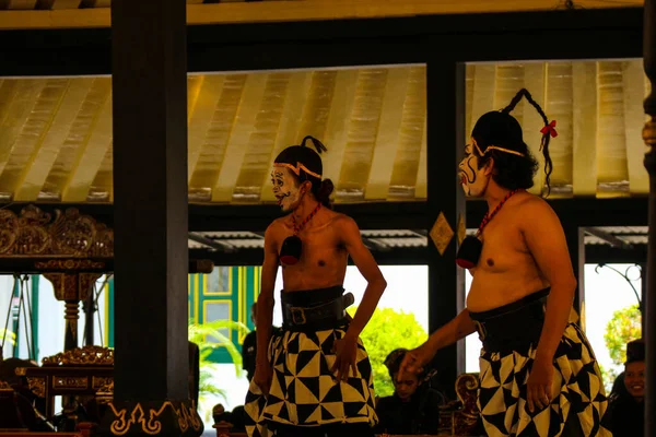 Yogyakarta Indonésie Octobre 2022 Marionnettistes Palais Yogyakarta Performance Présentée Porte — Photo