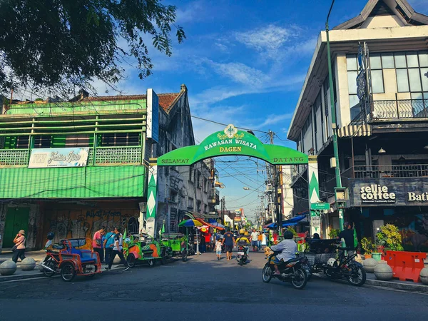 2022年7月にインドネシアのジョグジャカルタ ダーゲン観光地の入り口の門または門 Jalan Dagen Malioboroはジョグジャの中心部にある村の名前です 道元村は道元天元 源氏物語 の農村行政区域に含まれる — ストック写真