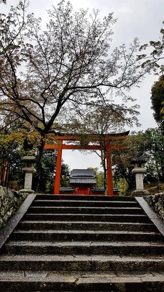Kyoto Japón Abril 2019 Puerta Torii Gigante Frente Puerta Romon —  Fotos de Stock