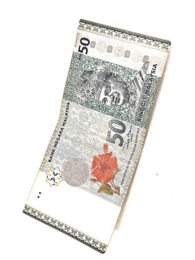 Malezya banknotlarından birinin izole edilmiş beyaz fotoğrafı. Malezya finansmanı veya kişisel finans için uygun illüstrasyon.