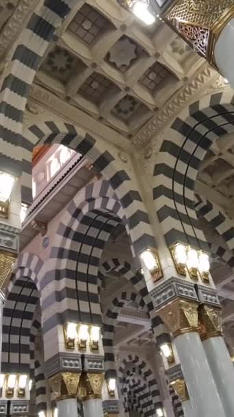 Medina Arabia Saudyjska Lutego 2024 Roku Wnętrze Meczetu Nabawi Meczet — Wideo stockowe