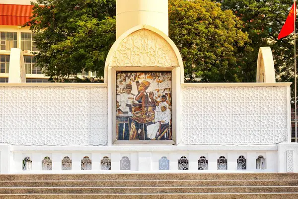 Kuala Lumpur, Malezya 22 Mayıs 2023. Plains Merdeka Meydanı bölgesinde yer alan Malezya Bağımsızlık Bildirgesi anıtı. Malezya 31 Ağustos 1957 tarihinde bağımsızlığını ilan etti.