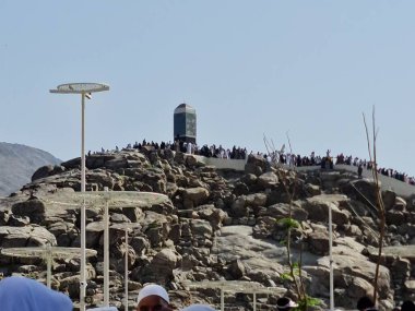 Mekke, Suudi Arabistan, 26 Şubat 2024. Arafah 'taki Cebrail Rahmah Adem ve Havva' nın cennetten kovulduktan sonra buluştukları yer. Burası affedilmeyi bekledikleri yer.