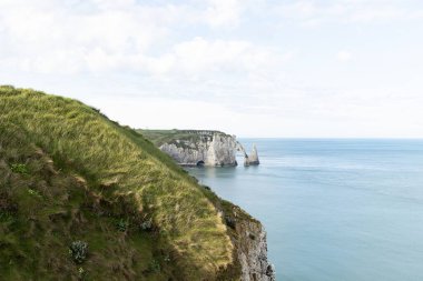 Fransa 'nın yaz aylarında Etretat' ın panoramik manzarası. Yüksek kalite fotoğraf