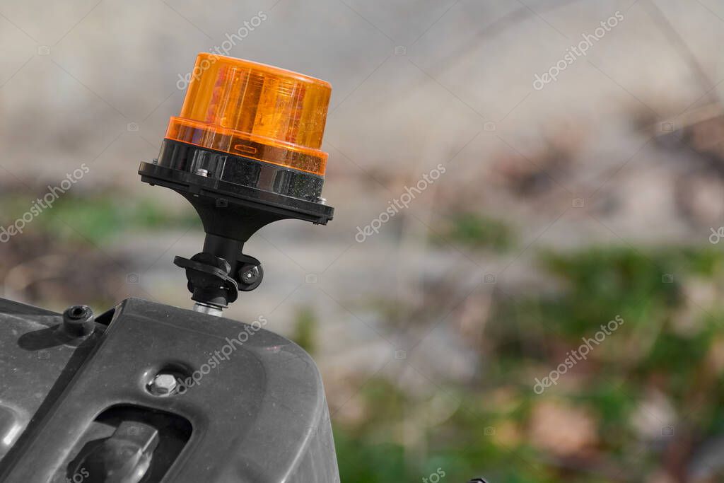 Luz de emergencia para vehículos dañados V16 light .help flash, dgt