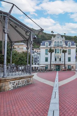 Valdes, Luarca, Asturias, İspanya - 26 Ağustos 2023: Luarca, Asturias, İspanya 'daki Vald Sarayı.