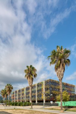 Viladecanlar. Barselona - 12 Ağustos 2025, Barselona Delta İş Merkezi. Modern mimarisi ve stratejik konumu onu kurumsal bir kriter haline getiriyor..