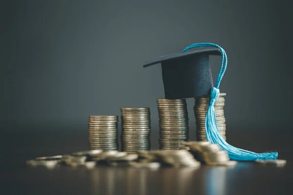 Εξοικονόμηση Χρημάτων Τραπεζικές Επενδύσεις Χρηματοδότηση Της Εκπαίδευσης Έννοια Σχέδιο Φοιτητικού — Φωτογραφία Αρχείου