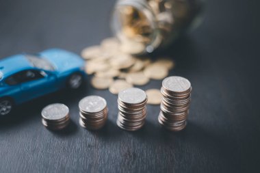 Sigorta talep formu, araba kredisi, sigorta ve kiralama süresi. Ulaşım finansmanını yönetmeyi planlıyorum. Araba sigortası işi kavramı, yeni araba için vergi ve kredi tasarrufu.