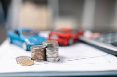 İş konsepti, araç politikası için prim belirlemek için finans hesap makinesini kullanmak ve araba için açık bir finansal sözleşme sağlamaktı. Otomobil sigortasına yatırım yapmak ulaşım maliyetlerinden tasarruf ettirebilir.